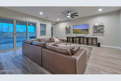 13568 W Phacelia Lane, Peoria, AZ 85383 - Photo 9