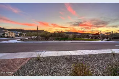 13568 W Phacelia Lane, Peoria, AZ 85383 - Photo 3