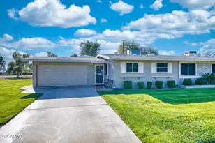 10046 W Lakeview Cir N, Sun City, AZ 85351 - Photo 1