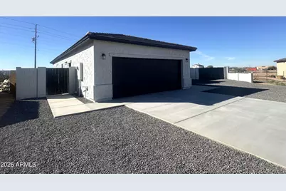 16030 S Elizabeth Place, Arizona City, AZ 85123 - Photo 3