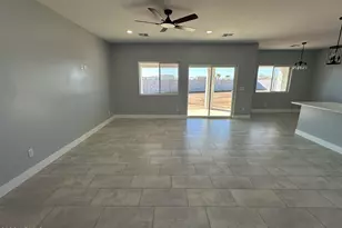 16030 S Elizabeth Pl, Arizona City, AZ 85123 - Photo 15