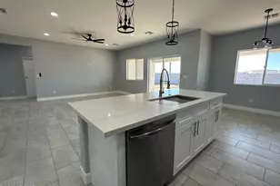 16030 S Elizabeth Pl, Arizona City, AZ 85123 - Photo 11