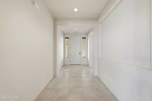 32 W Aster Dr, Chandler, AZ 85248 - Photo 5