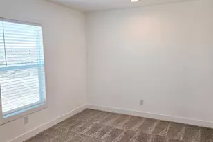 33027 W Cambridge Ave, Tonopah, AZ 85354 - Photo 25