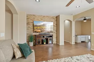 35421 N 31st Dr, Phoenix, AZ 85086 - Photo 9