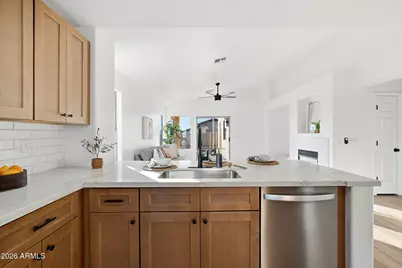 8070 N 110th Avenue, Peoria, AZ 85345 - Photo 13