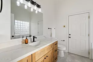 8070 N 110th Ave, Peoria, AZ 85345 - Photo 23