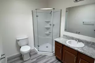 6527 N 67th Ave, Glendale, AZ 85301 - Photo 7