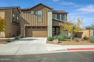 1034 S Sunset Dr, Chandler, AZ 85286 - Photo 1