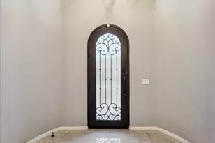 2909 E Harwell Rd, Phoenix, AZ 85042 - Photo 5