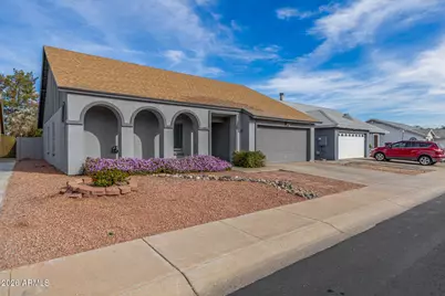 10206 W Pasadena Avenue, Glendale, AZ 85307 - Photo 1