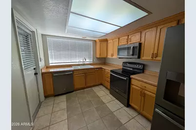 10413 W Butler Drive, Peoria, AZ 85345 - Photo 3