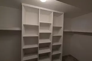 10413 W Butler Dr, Peoria, AZ 85345 - Photo 17