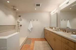 5602 N Camelback Canyon Pl, Phoenix, AZ 85018 - Photo 33