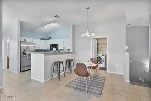 332 N 168th Dr, Goodyear, AZ 85338 - Photo 9