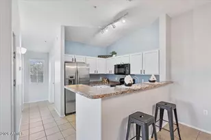 332 N 168th Dr, Goodyear, AZ 85338 - Photo 17