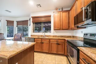 7609 S 18th Way, Phoenix, AZ 85042 - Photo 15