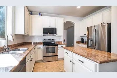 7609 S 18th Way, Phoenix, AZ 85042 - Photo 3