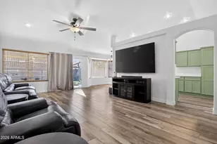 4439 E Thistle Landing Dr, Phoenix, AZ 85044 - Photo 3