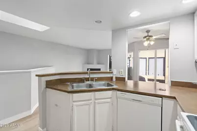 3228 W Glendale Avenue #125, Phoenix, AZ 85051 - Photo 9