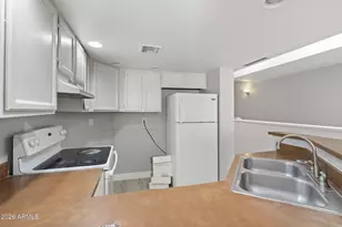 3228 W Glendale Ave, Phoenix, AZ 85051 - Photo 7