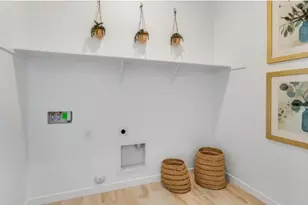 14975 W Desert Hollow Dr, Surprise, AZ 85387 - Photo 21