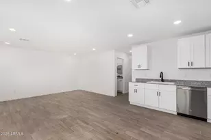 214 N 88th Pl, Mesa, AZ 85207 - Photo 5