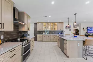 2045 E Ruby Ln, Phoenix, AZ 85024 - Photo 19