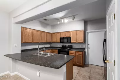 525 N Miller Road #142, Scottsdale, AZ 85257 - Photo 9