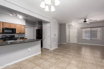 525 N Miller Road #142, Scottsdale, AZ 85257 - Photo 7