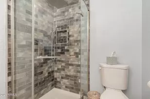 915 S Hacienda Dr, Tempe, AZ 85281 - Photo 19