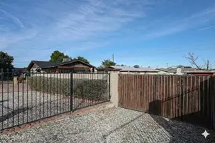93 S 95th St, Chandler, AZ 85224 - Photo 5