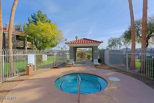 2929 W Yorkshire Dr, Phoenix, AZ 85027 - Photo 25