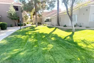 2929 W Yorkshire Dr, Phoenix, AZ 85027 - Photo 17