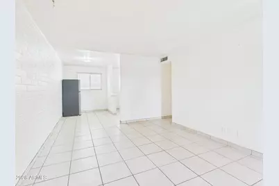 3027 N 37th Street, Phoenix, AZ 85018 - Photo 1