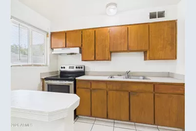 3027 N 37th Street, Phoenix, AZ 85018 - Photo 3