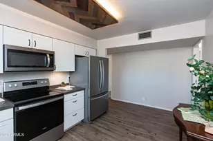 10310 W Bayside Road W, Sun City, AZ 85351 - Photo 7