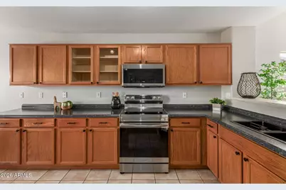 14925 W Mauna Loa Lane, Surprise, AZ 85379 - Photo 13