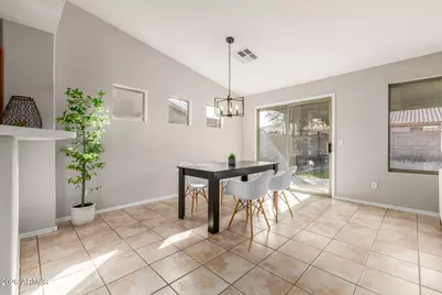 14925 W Mauna Loa Lane, Surprise, AZ 85379 - Photo 11