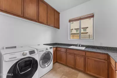 303 E Wexford Cove, Phoenix, AZ 85020 - Photo 39