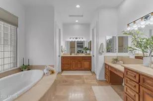 303 E Wexford Cove, Phoenix, AZ 85020 - Photo 23