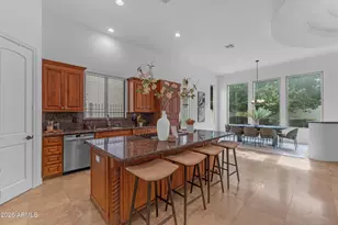 303 E Wexford Cove, Phoenix, AZ 85020 - Photo 15