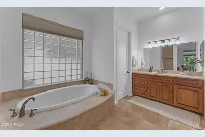 303 E Wexford Cove, Phoenix, AZ 85020 - Photo 25