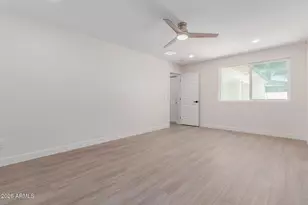 1007 E Campus Dr, Tempe, AZ 85282 - Photo 15