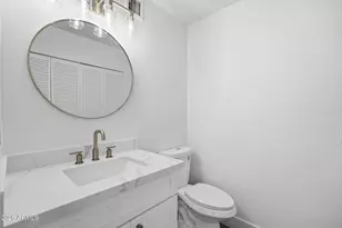 1410 E Topeka Dr, Phoenix, AZ 85024 - Photo 17