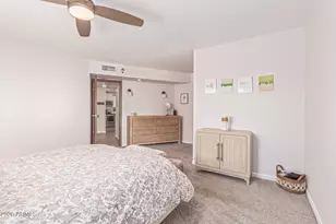 10902 W Topaz Dr, Sun City, AZ 85351 - Photo 15