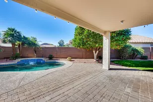 15427 W Mescal St, Surprise, AZ 85379 - Photo 9