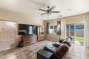 10793 N 70th Ave, Peoria, AZ 85345 - Photo 9