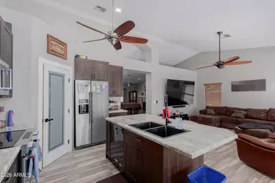 3655 E Redwood Lane, Phoenix, AZ 85048 - Photo 9