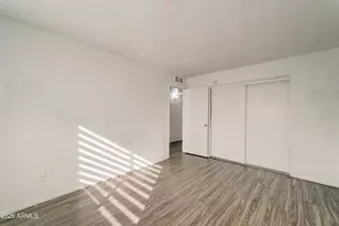 5202 N 42nd Dr, Phoenix, AZ 85019 - Photo 9